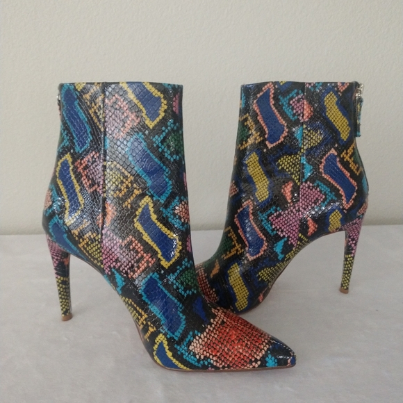 STEVE MADDEN WOMENS BOOTIES - Picture 3 of 12
